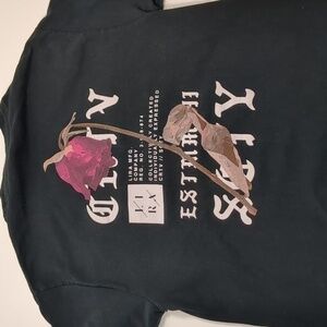 Lira t-shirt rose flower skate surf cotton black size small
